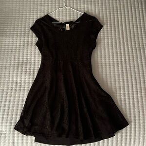Medium Black No Boundaries dress.